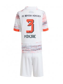 Bayern Munich Kim Min-jae #3 Replika Borta Kläder Barn 2025-26 Kortärmad (+ byxor)